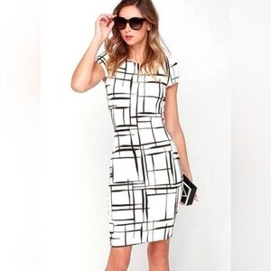 Lulus Geometric White Black Bodycon Midi Dress size small